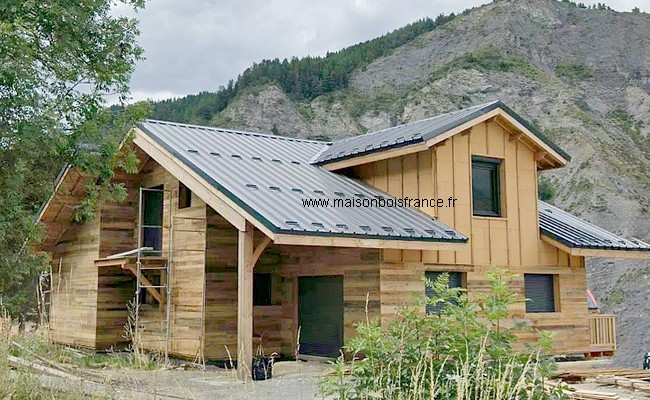 constructeur de chalet en bois Douglas sur-mesure